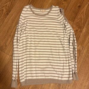 EUC open sleeve sweater